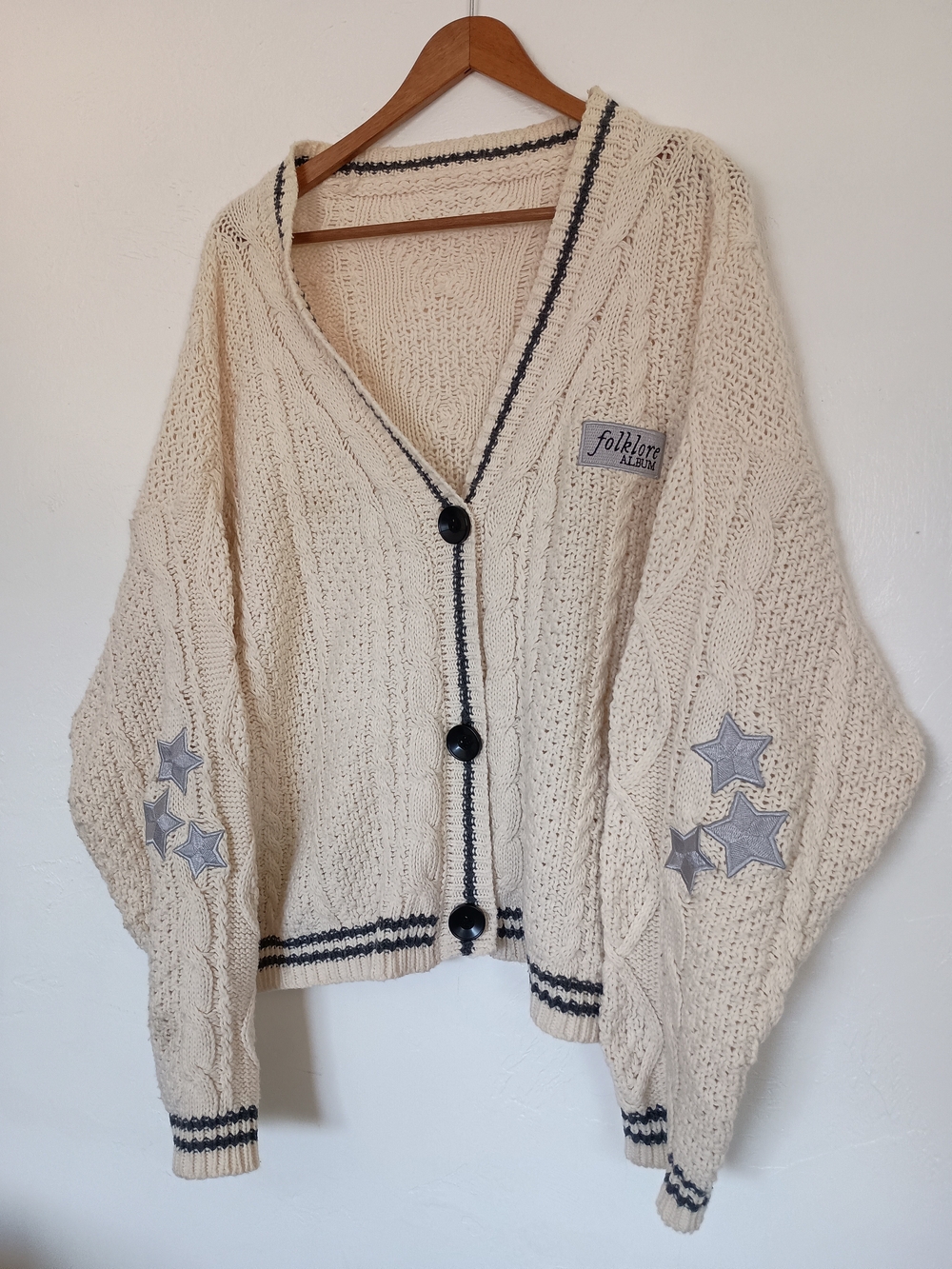 Taylor Swift 2020 Folkore Album Cream Cable Knit Cardigan MD/LG